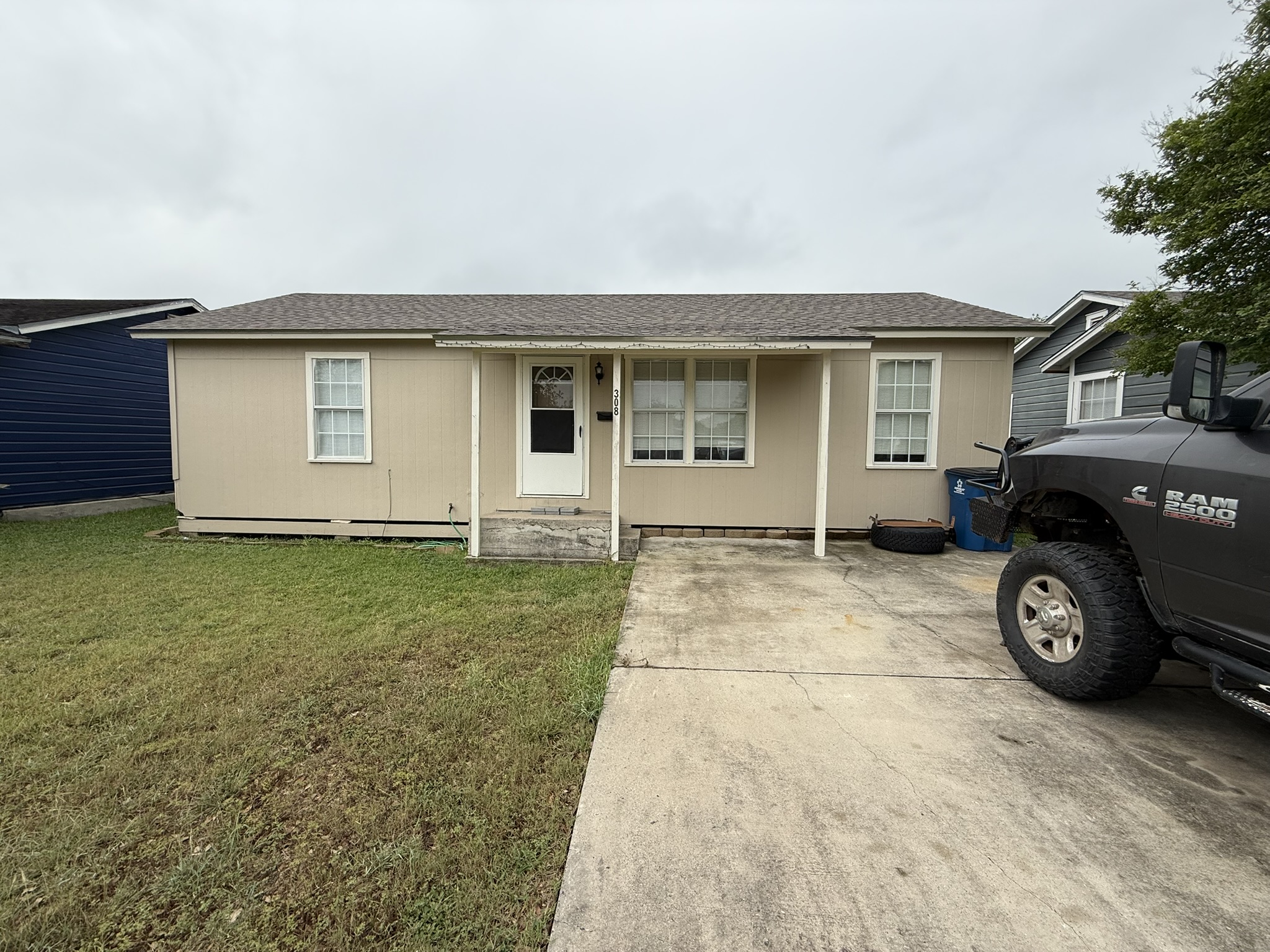 Property main image